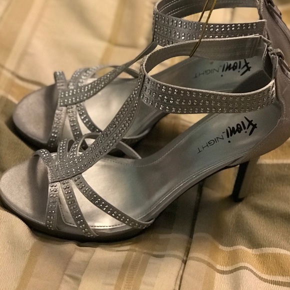 Like new! Sexy night out shoes! - Picture 3 of 5